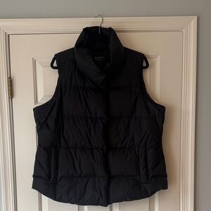Athleta Dark Quilted Puffer Vest